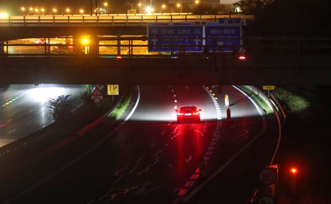 Schwerer Verkehrsunfall eines Motorradlenkers im Baustellenbereich der Innkreisautobahn bei Wels