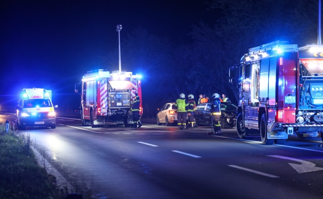 Kreuzungscrash bei Enns fordert zwei Leichtverletzte