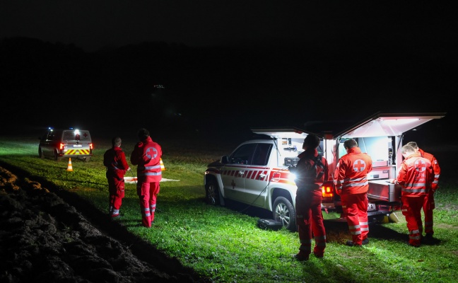 Großangelegte Suchaktion mit Drohnen und Suchhunden nach abgängiger Pensionistin (86) in Gmunden