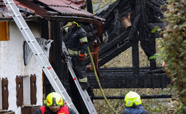 Alarmstufe 3: Groeinsatz bei Brand im Dachbereich eines Gebudes in St. Martin im Mhlkreis