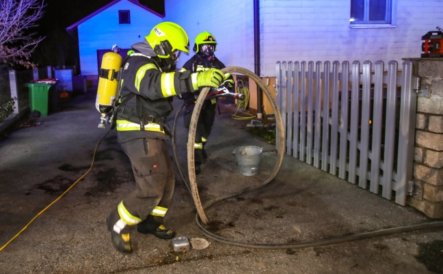 Zwei Feuerwehren bei Kleinbrand in einem Wohnhaus in Oftering im Einsatz