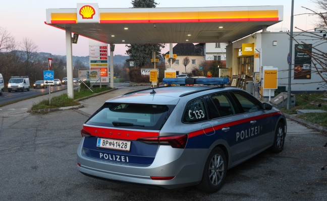 einsatzkr-fte-zu-brand-einer-tankstelle-nach-schlierbach-alarmiert