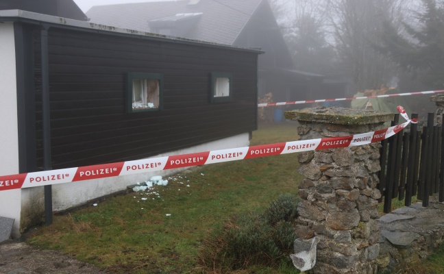 Tdliches Brandereignis: Einsatzkrfte entdeckten bei Brand in Lichtenberg leblose Person