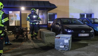 Kchenbrand in einem Mehrparteienwohngebude in Marchtrenk sorgt fr Einsatz zweier Feuerwehren