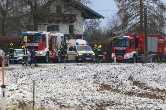 Auto bei Sattledt von Fahrbahn abgekommen und berschlagen