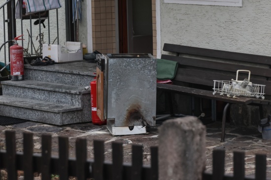 Geschirrspler in Brand: Fnf Feuerwehren bei einem Einfamilienhaus in Peuerbach im Einsatz